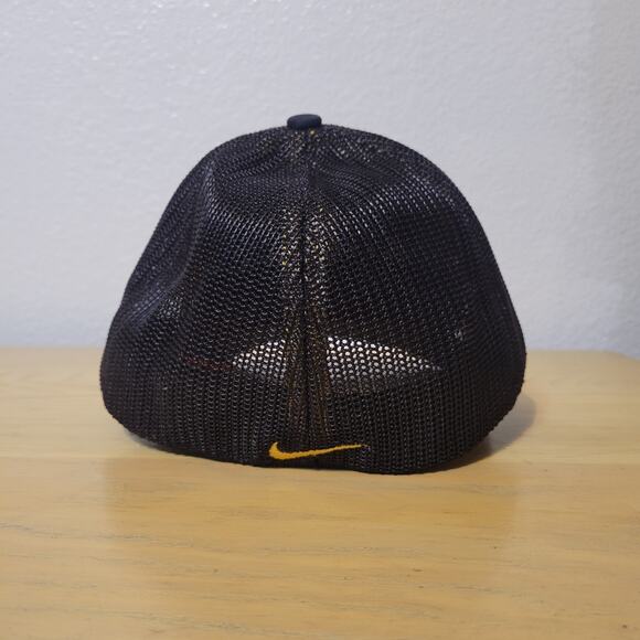 Nike Golf Livestrong Flexfit Fitted Black Mesh Hat Embroidered Flexfit FAST SHIP - Picture 4 of 8